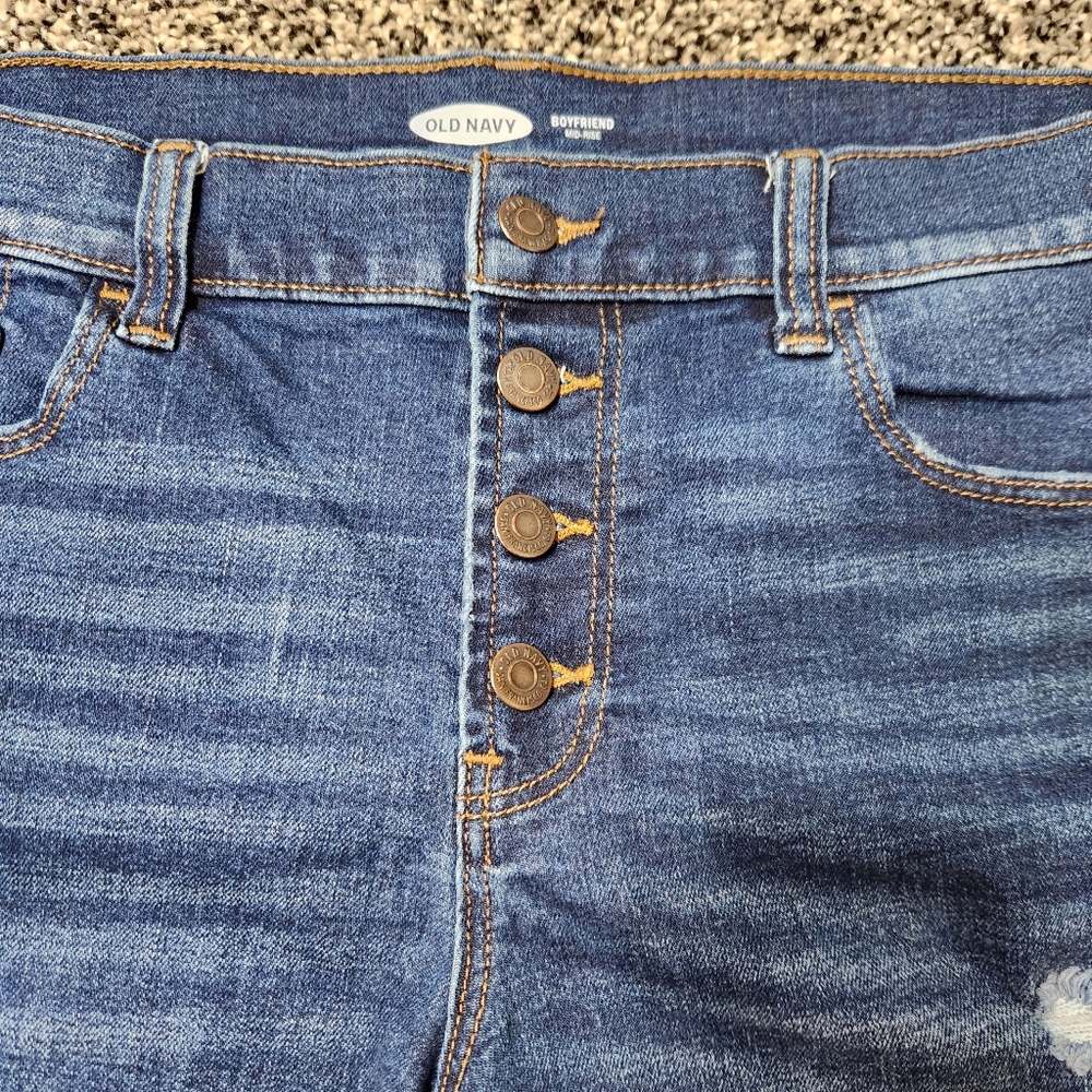 Old Navy Boyfriend Mid Rise Shorts Size 10 Rolled hem Button Fly Destressed Dark - Picture 2 of 11